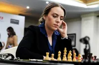 Нургюл Салимова победи за 25 хода бивша световна шампионка по шахмат