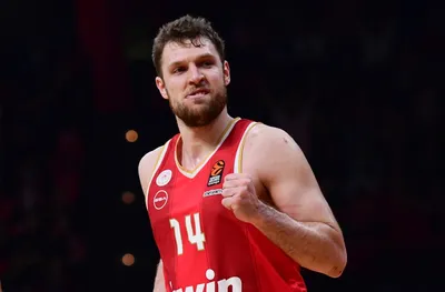 Везенков изведе Олимпиакос до финал за Купата на Гърция