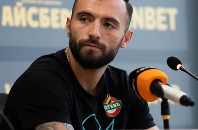 ЦСКА по петите на футболист на Ботев Пд 