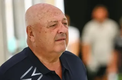 Венци Стефанов със силен ход в Славия