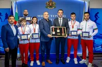 Министър Пешев награди златните медалисти от турнира по таекуондо „President’s Cup“