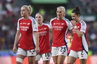 Жените отсрамиха мъжете: Арсенал вдигна Шампионска лига