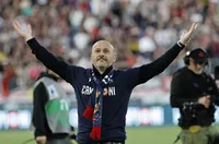 Болоня убеди Италиано да преподпише, Милан се насочва към Алегри