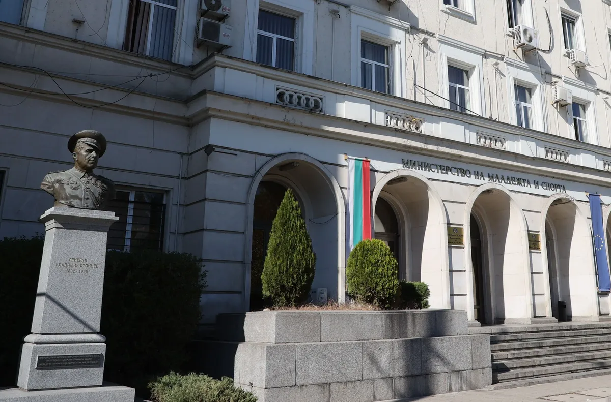 Спортното министерство подкрепи БФС за минималния брой български футболисти