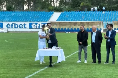 Георги Иванов награди победителите в турнира за Купата на АФЛ
