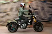 BMW CE 02: Защо електрическият мотор е умна инвестиция за градския човек?