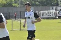 Локо Пд продължава пробите на четирима