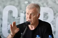 Левски с мощен удар, уреди голаджия