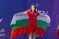 Златен медал за Лора Шаранкова на турнир по плуване в Белград