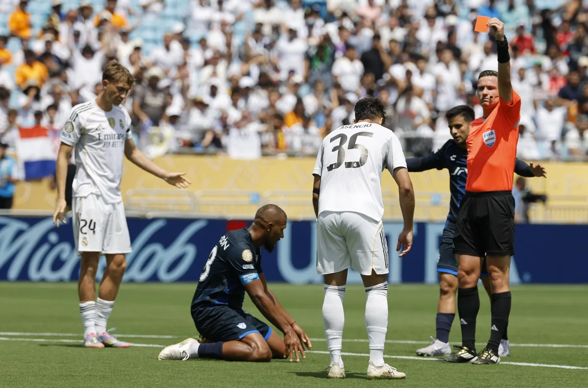 Следете тук на живо срещата в Шарлът Реал Мадрид излиза