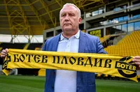 Първо в NS: Ботев (Пд) готви двоен удар по Спартак (Вн)