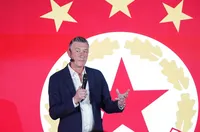 Шеф на ЦСКА пристигна в лагера на „червените“ в Словения
