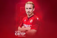 Сегер: Чест е да носия номера на Стоичков