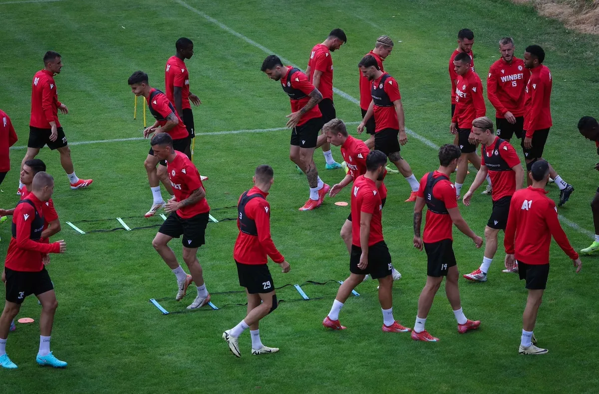 Червените представят отбора навръх юбилея на Димитър Пенев ЦСКА посреща