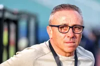 Илиан Илиев ще разчита на седем от новите играчи за гостуването в "Надежда"