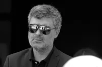 Тодор Славков се е самоубил 