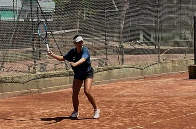 Виктория Лазарова загуби първия си полуфинал на двойки то ITF