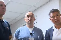 Стоичков и Балъков посетиха детската клиника към Националната кардиологична болница