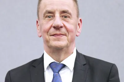 Президентът на световния кану-каяк с писмо за признателност към Русе и България