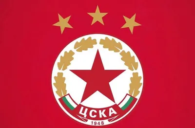 ЦСКА подкрепи критикуван от феновете директор