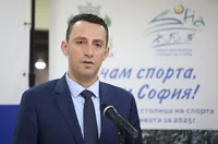 Министър Пешев: Търсим терен за нов национален стадион