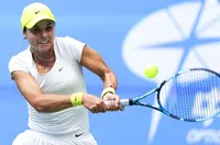 Вики Томова успя да се справи с първия кръг на квалификацията на US Open