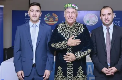 Стоичков откри футболна академия на ФИФА в Таджикистан