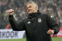 Бешикташ уволни Солскяер