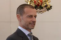 Шефът на УЕФА се чуди как политиците си лягат вечер с чиста съвест