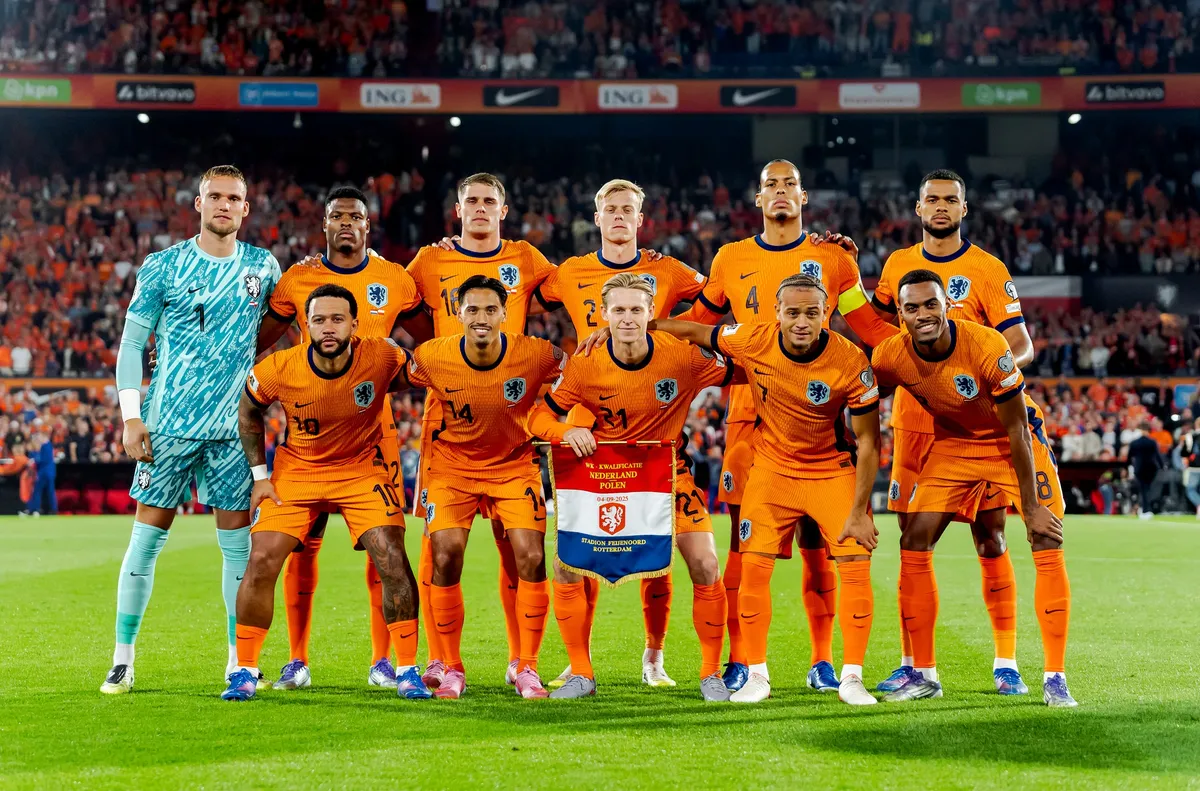 Нидерландия се изложи лошо у дома срещу Полша, изпусна крехкия си аванс и взе само точка (ВИДЕО)