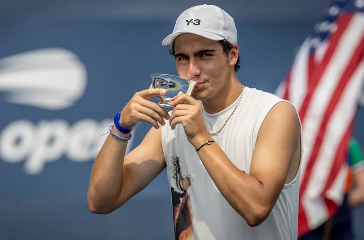 Колко малка е всъщност купата от US Open?