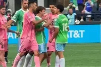 Луис Суарес получи още три мача наказание