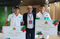 Иван Пешев връчи премии от ММС на Иванов и Василев 