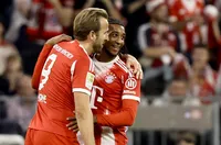 Байерн отнесе  Хамбургер  с 5:0