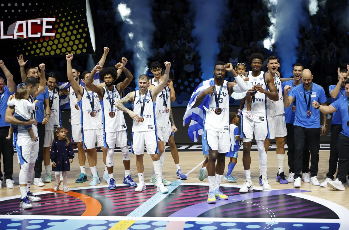 Гърция с бронз от Евробаскет