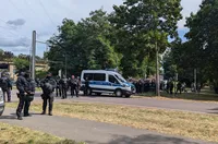 Меле в Германия между враждуващи агитки