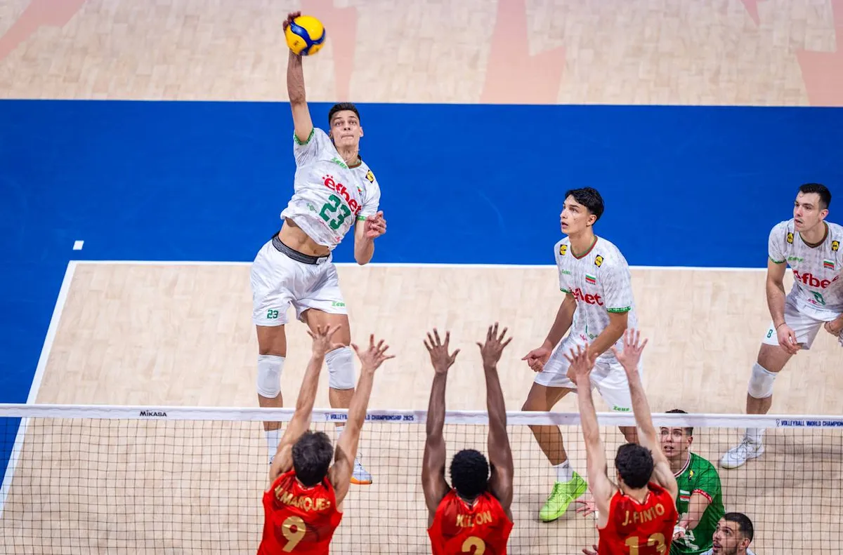 Следете мача с NOVSPORT COM Българският национален отбор по волейбол стартира