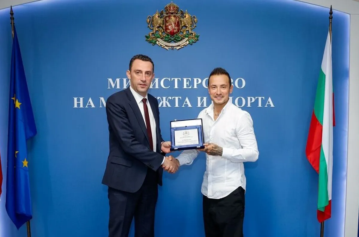 Спортният министър Иван Пешев отличи с плакет Мартин Чой