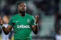 Ас преподписва с Лудогорец