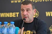Илиян Филипов скочи срещу съдиите и след загубата от Левски