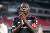 Бентеке подписа в ОАЕ