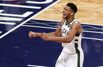 Янис Атетокунбо изведе Милуоки до драматичен успех