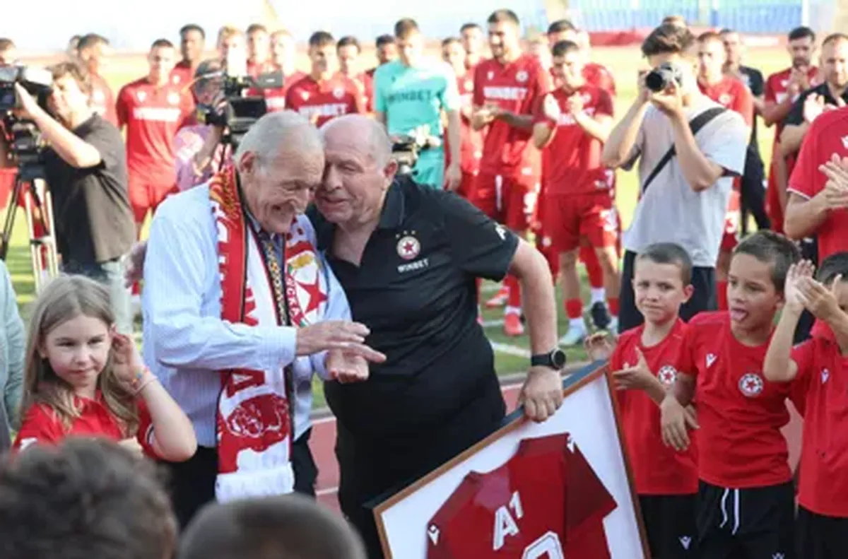 Никой никога не каза лоша дума за него добавиха червените