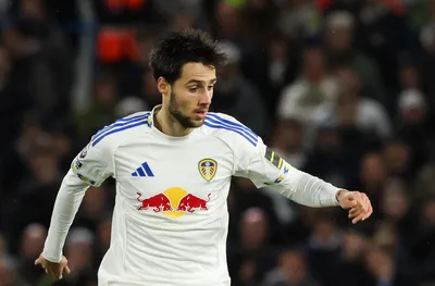 Лийдс на Илия Груев посреща Ман Юнайтед в ожесточена битка