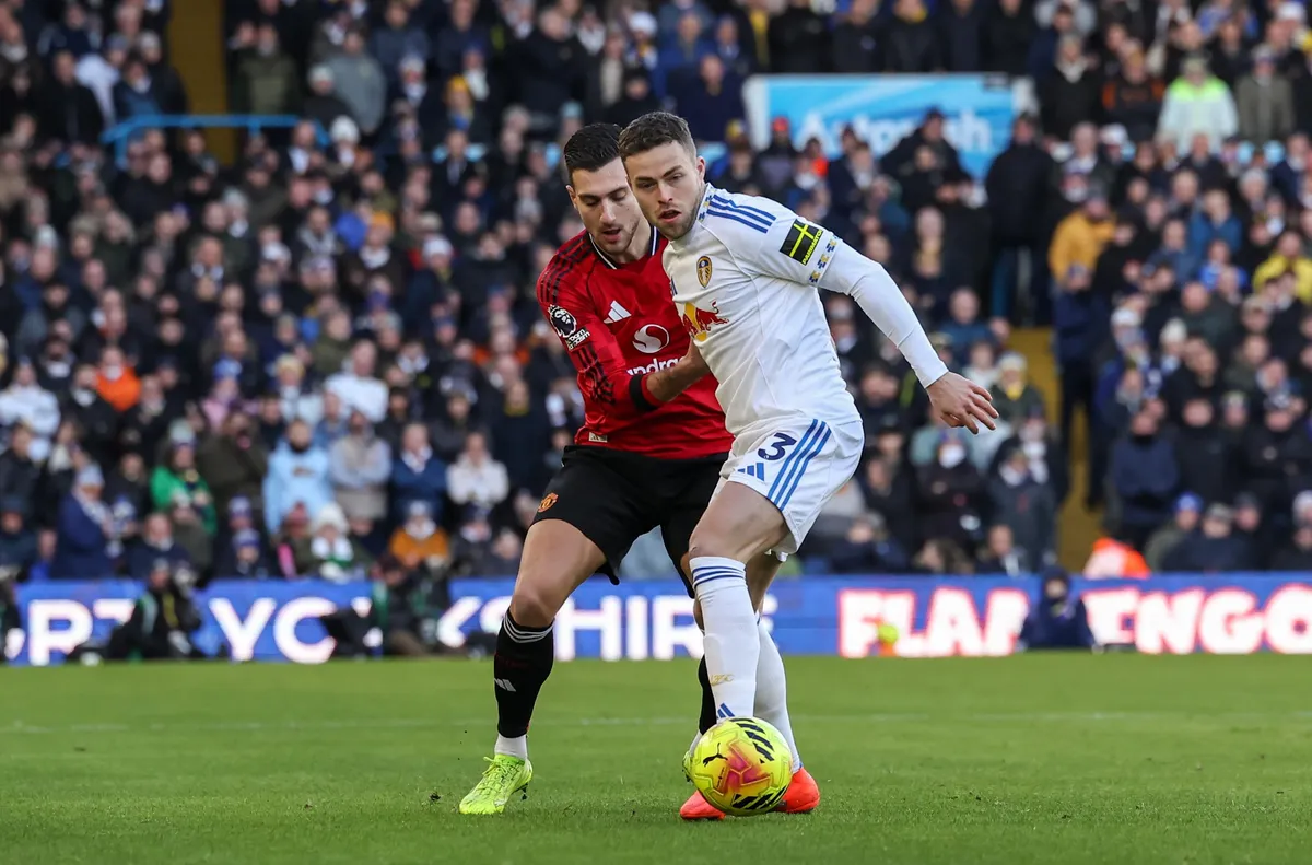 Илия Груев отново е титуляр гледайте и следете мача тук