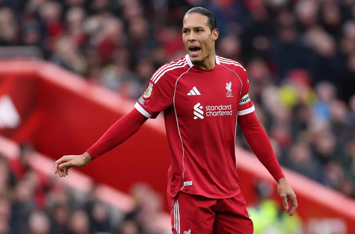 Преди да преподпише с Ливърпул Нидерландският защитник Върджил ван Дайк