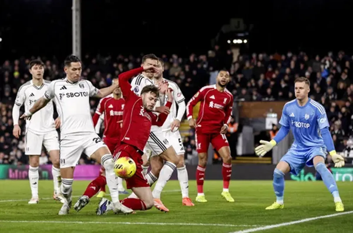 Два гола в добавеното време белязаха крайното 2 2 Ливърпул