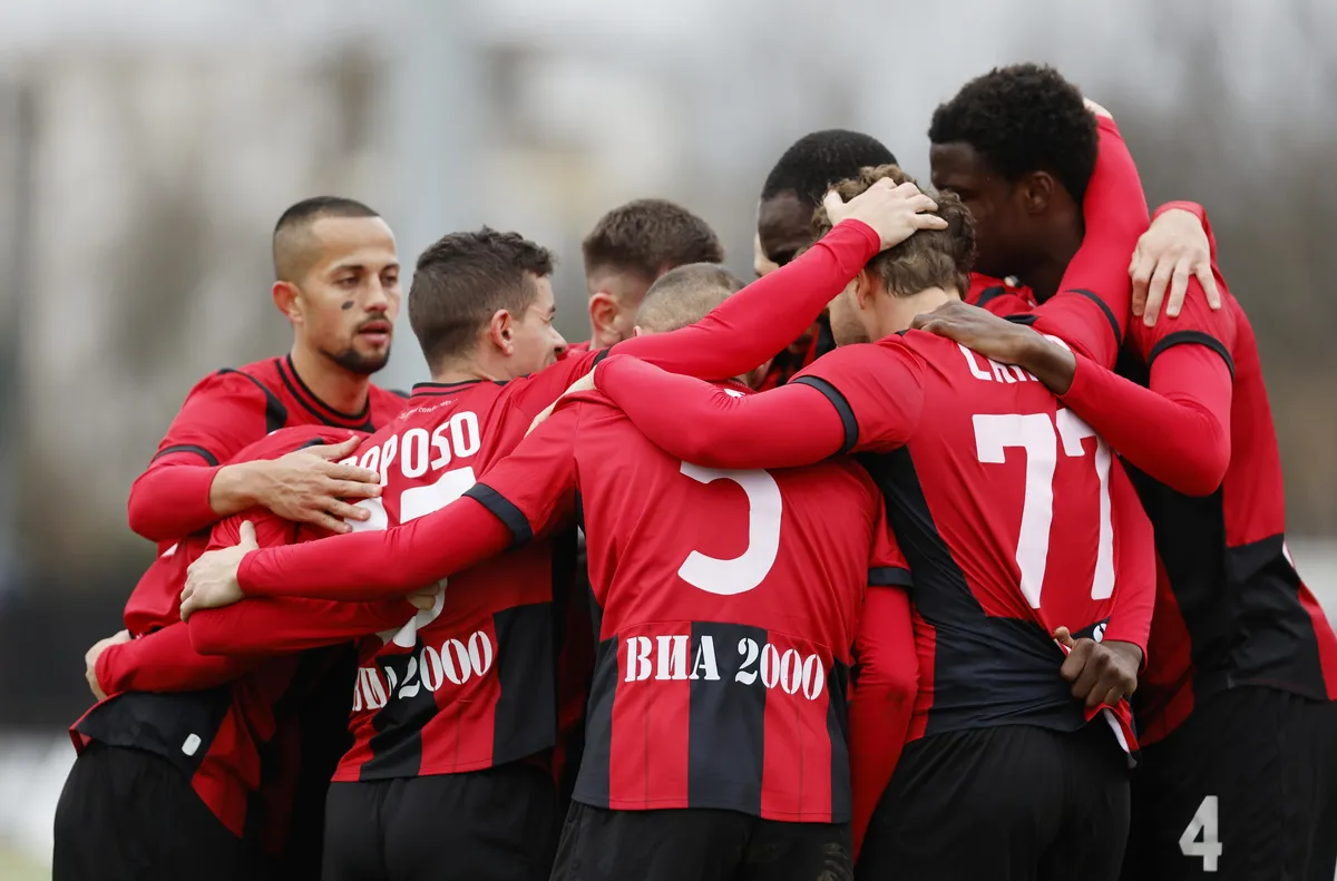 Локомотив София е на прага да привлече десен защитник от