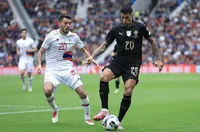 Барселона си връща Кансело?