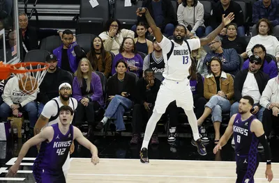 Далас надви Сакраменто в последните секунди в мач от НБА